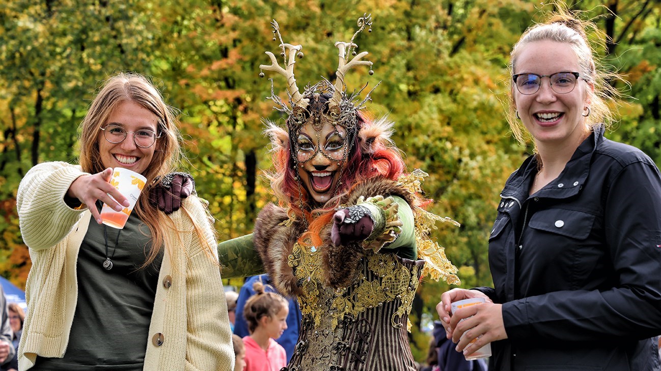 Les gens sont au rendez-vous au Festival des couleurs de Rigaud
