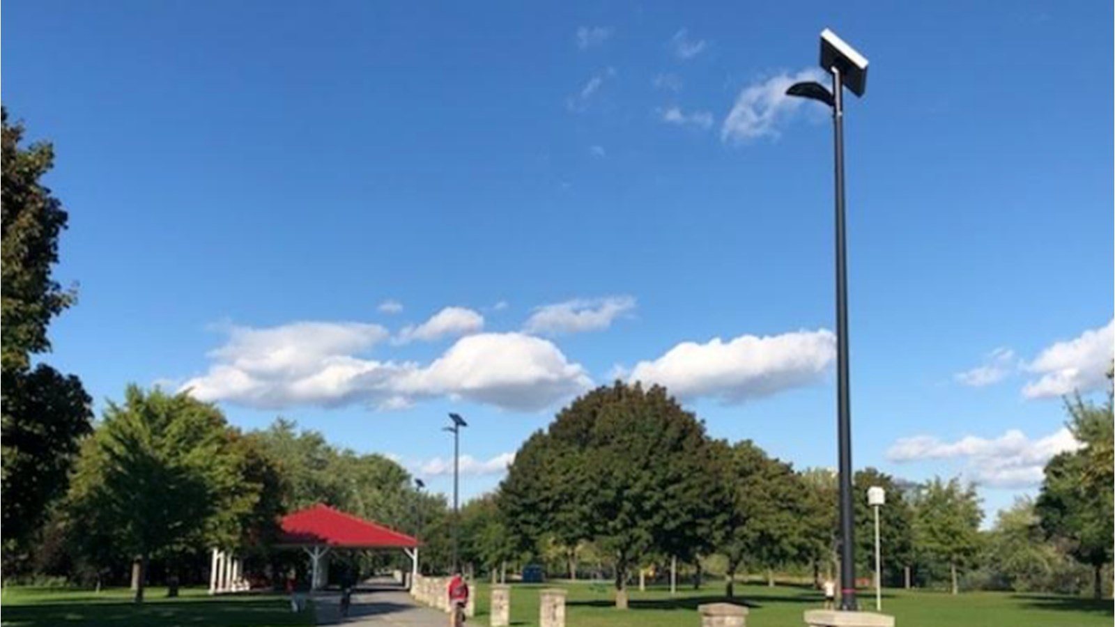 Onze nouveaux lampadaires solaires installés à Saint-Zotique 