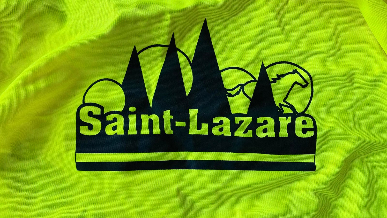 La Ville de Saint-Lazare vend des dossards réfléchissants aux citoyens intéressés