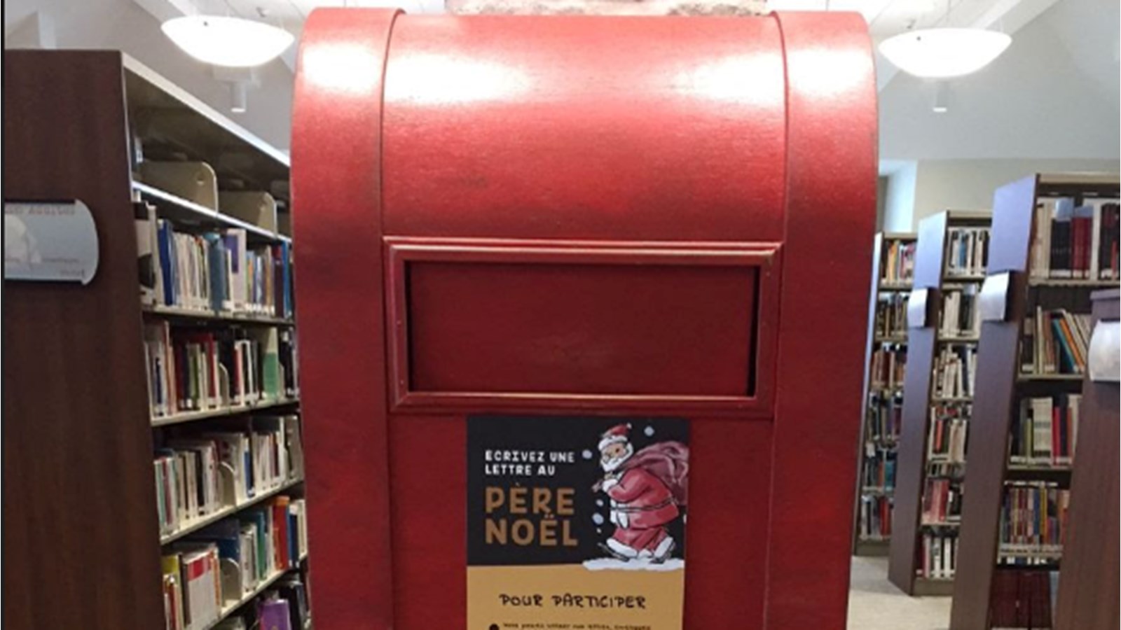 Une boîte aux lettres destinée au Père Noël à Notre-Dame-de-l'Île-Perrot