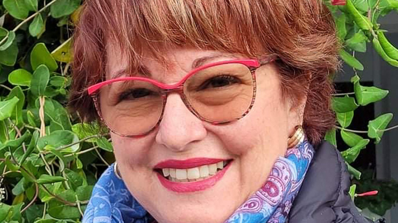 L’artiste Lyne Provost se dit un artiste libre, car elle crée ses toiles avec l’émotion du moment, une idée qui germe dans sa tête
