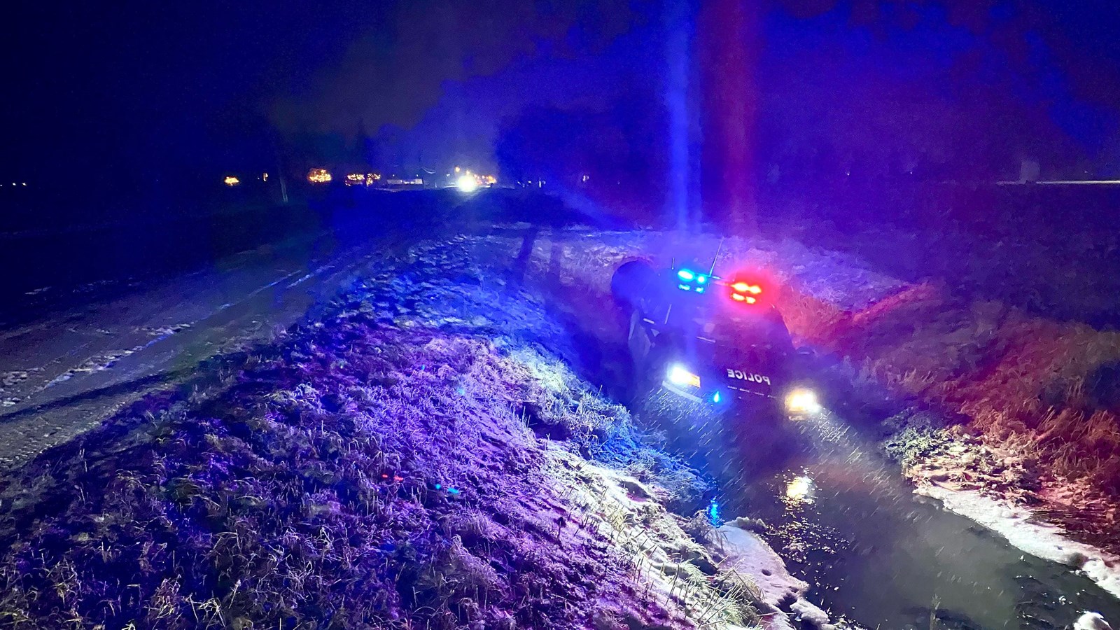 Une auto-patrouille effectue une sortie de route à deux pas du poste de Saint-Clet 