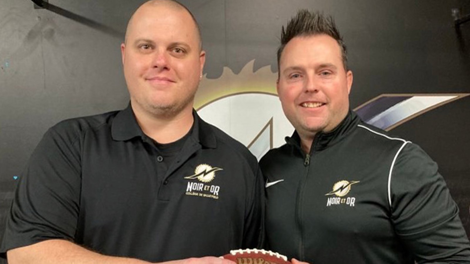 Coach Archambault a été entraîneur au Collège Charles- Lemoyne pendant 10 ans