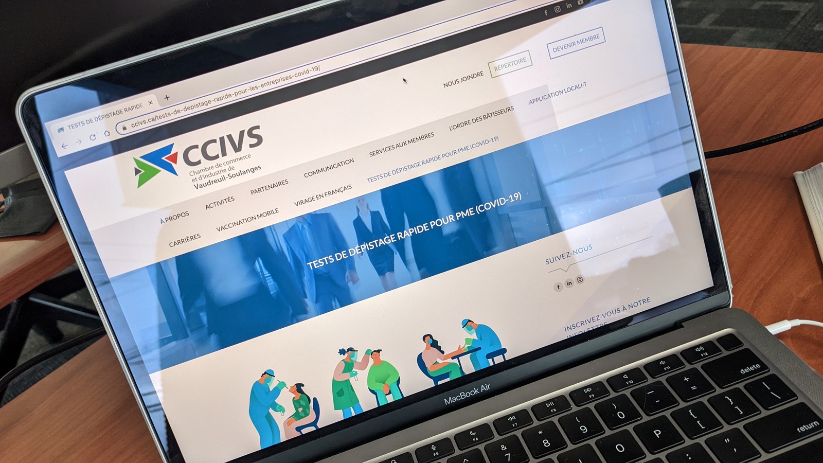 La Chambre de commerce et d’industrie distribue des trousses de tests rapides