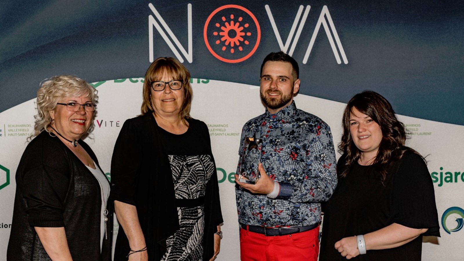 La Distillerie 3 Lacs, Moisson Sud-Ouest et la Fondation de l'Hôpital du Suroît sont récompensés au Gala Nova