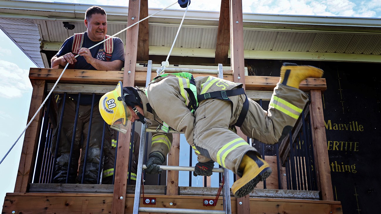Des aspirants pompiers en formation à Saint-Zotique