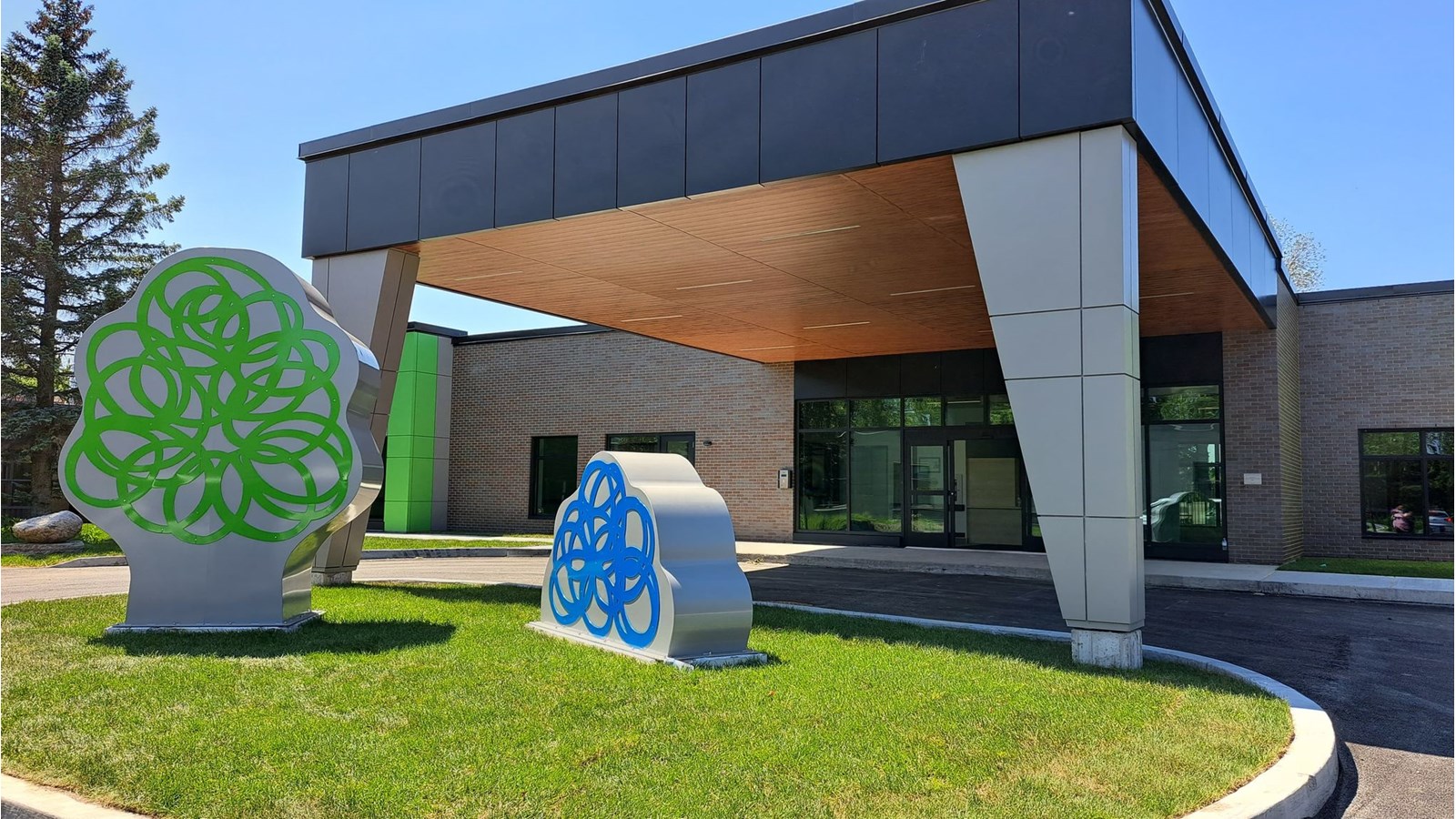 Inauguration de la Maison régionale pour jeunes adultes polyhandicapés à Beauharnois 