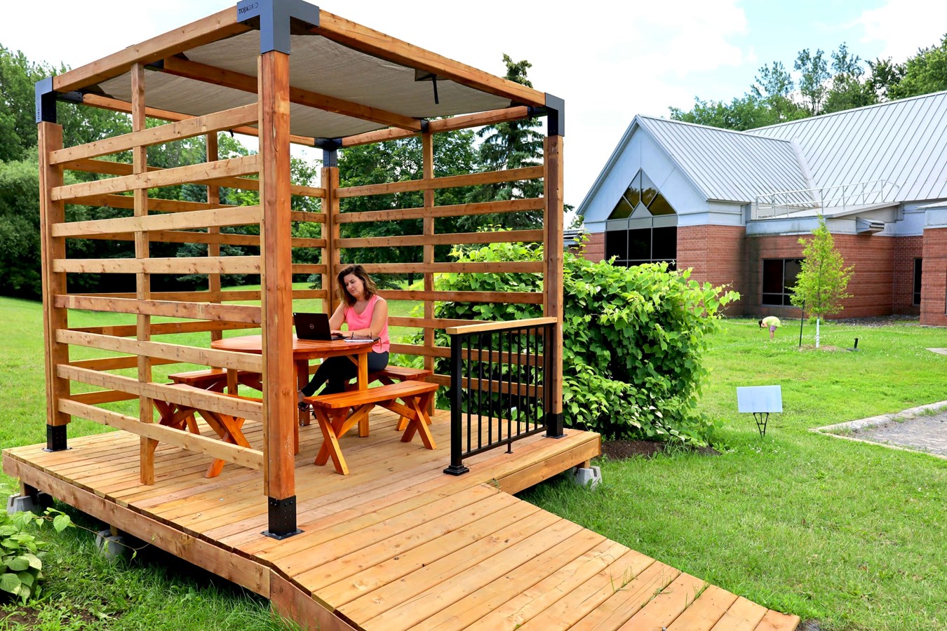 Des espaces de travail extérieurs à Vaudreuil-Dorion