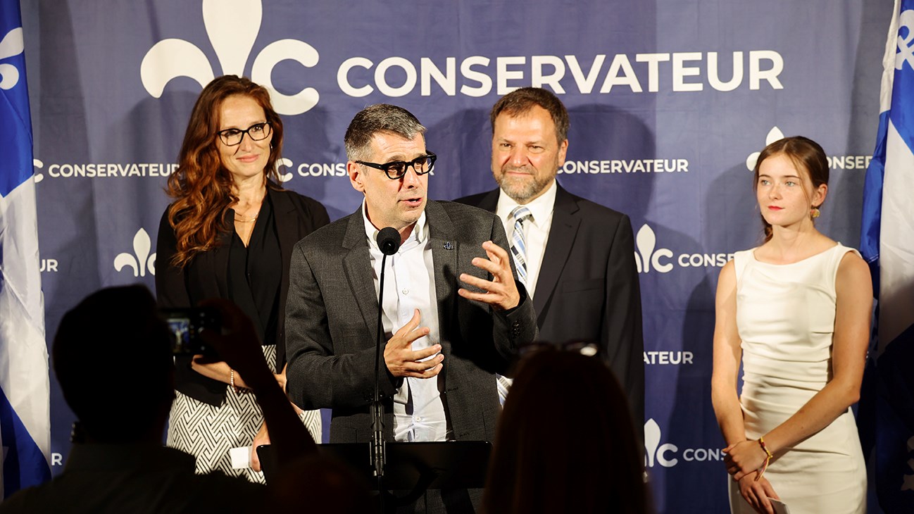 Éric Duhaime présente la candidate dans Beauharnois
