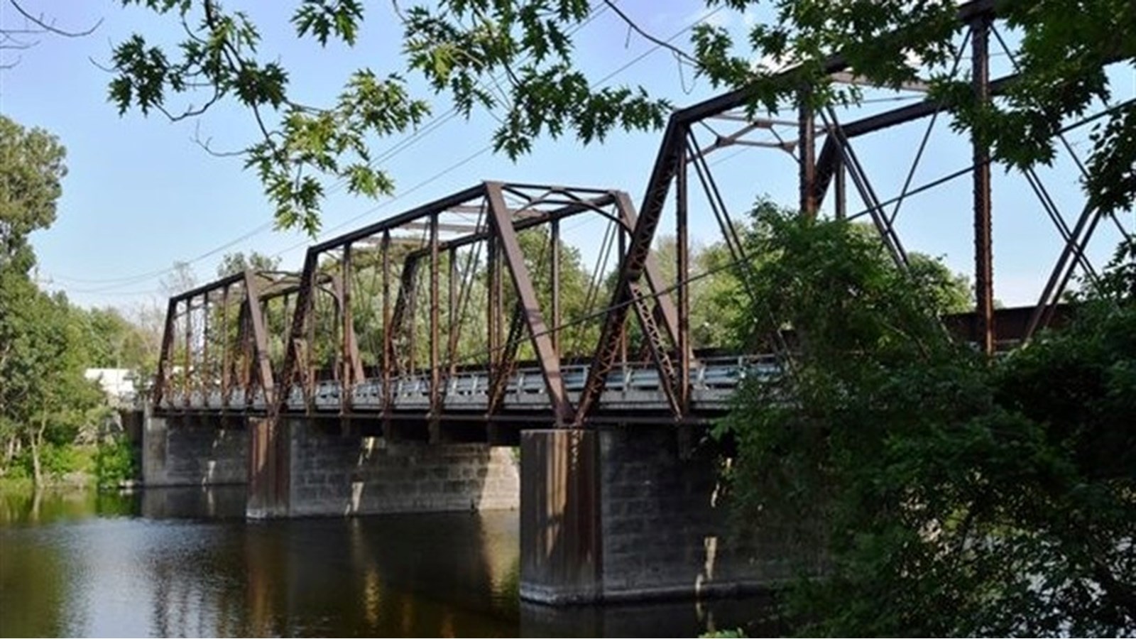 Fermeture complète du pont Jeanneau à la circulation routière à Sainte-Martine