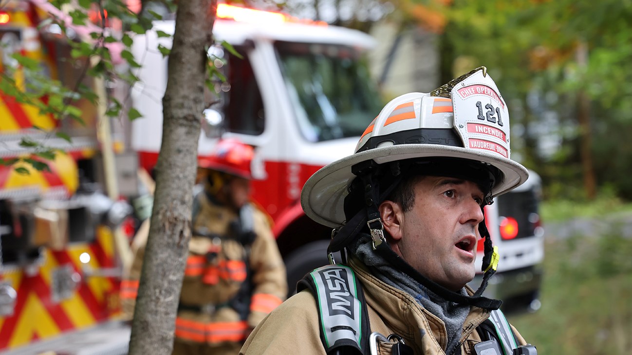Résidence lourdement endommagée par les flammes à Vaudreuil-Dorion