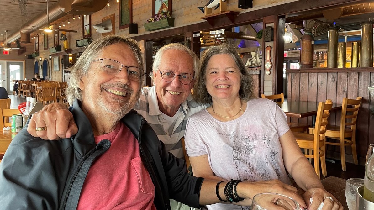 Peter avec son frère Martin, qui vit à Halifax, et Odette