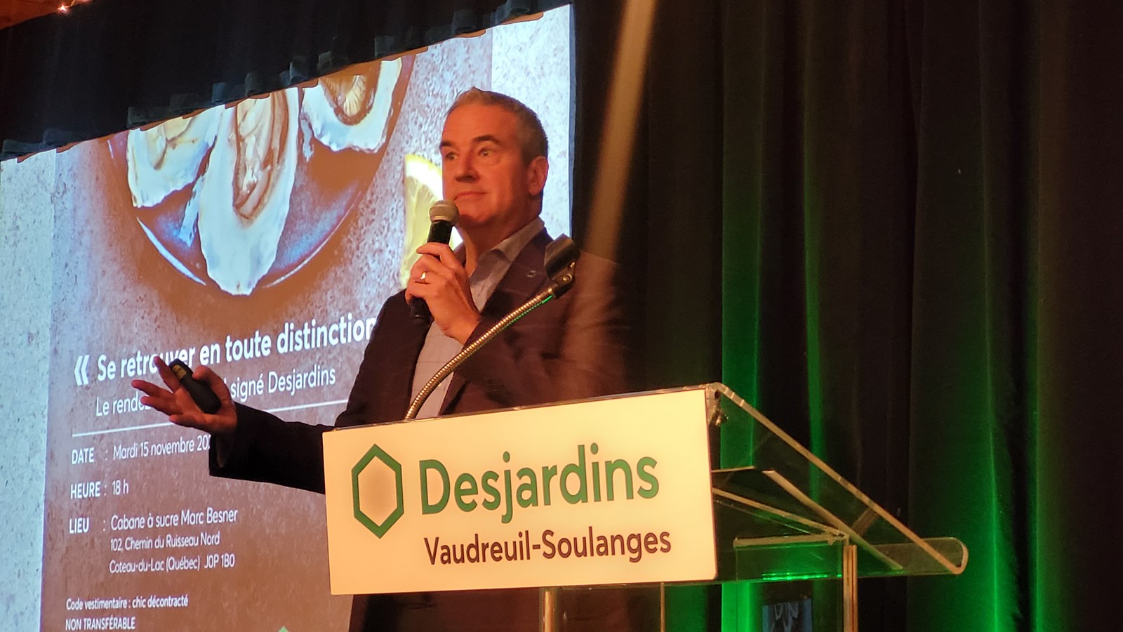 Se retrouver avec distinction: Desjardins renoue avec sa soirée d'huîtres