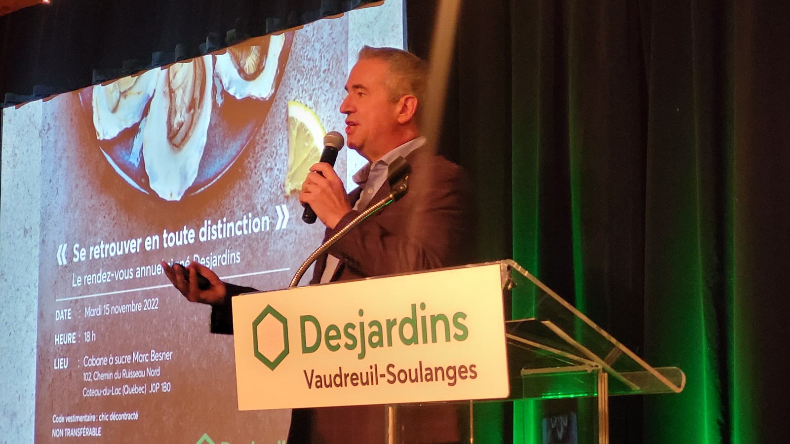 Se retrouver avec distinction: Desjardins renoue avec sa soirée d'huîtres