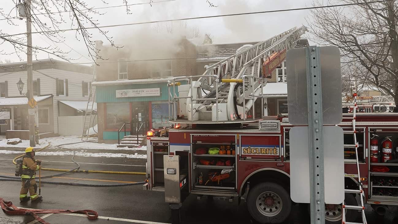Incendie à Vaudreuil-Dorion: l’agence de Nicole & Cie voyage devra se reloger 
