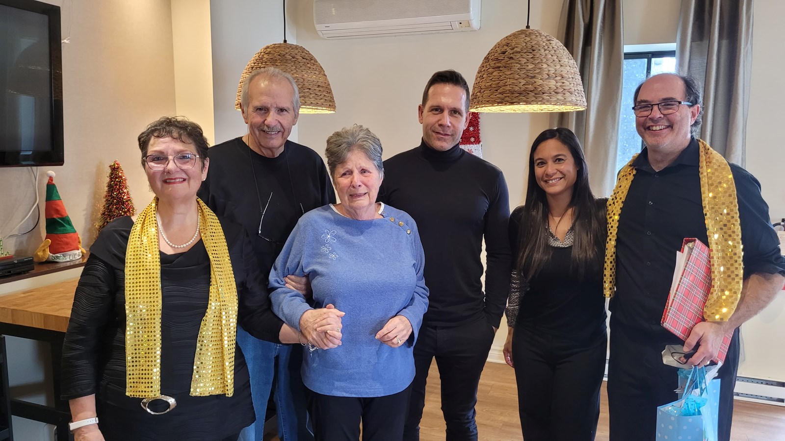 Diane Levac, Normand Gauther, Rose-Marie Pitre, Joël Simard, Aurélie Lacombe et Sylvain Cooke