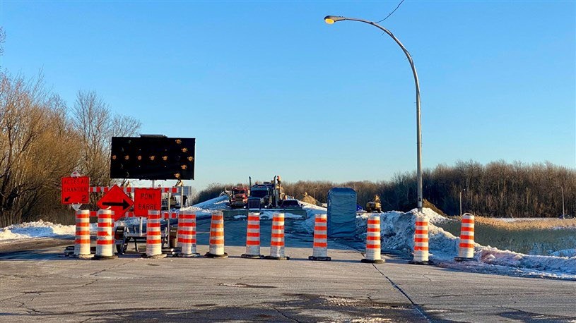 La reconstruction du pont d’étagement du chemin Saint‑Dominique suspendue pour l'hiver