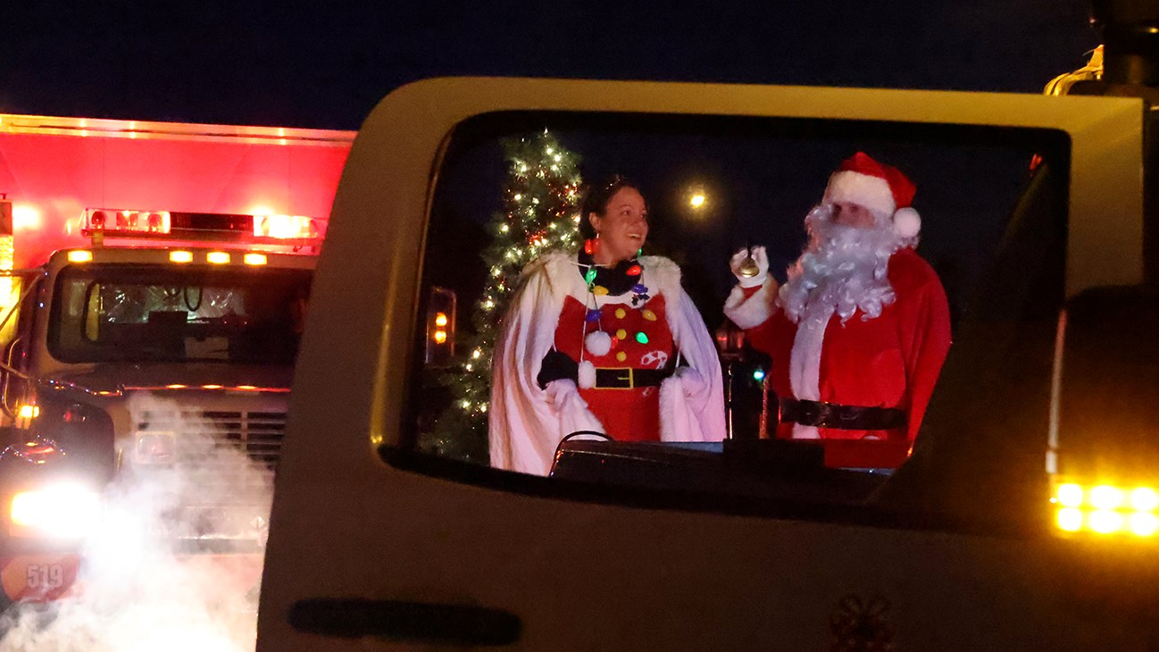 Retour en images: un succès pour le Défilé de Noël et des pompiers de Saint-Clet