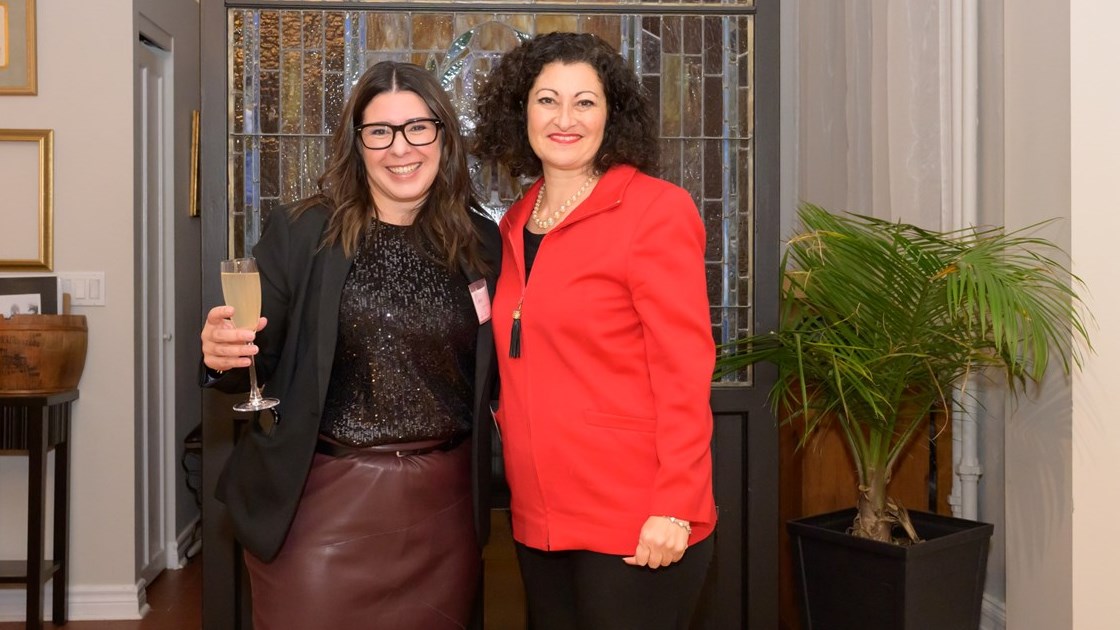 Les femmes d'affaires s'unissent pour l'Hébergement la Passerelle