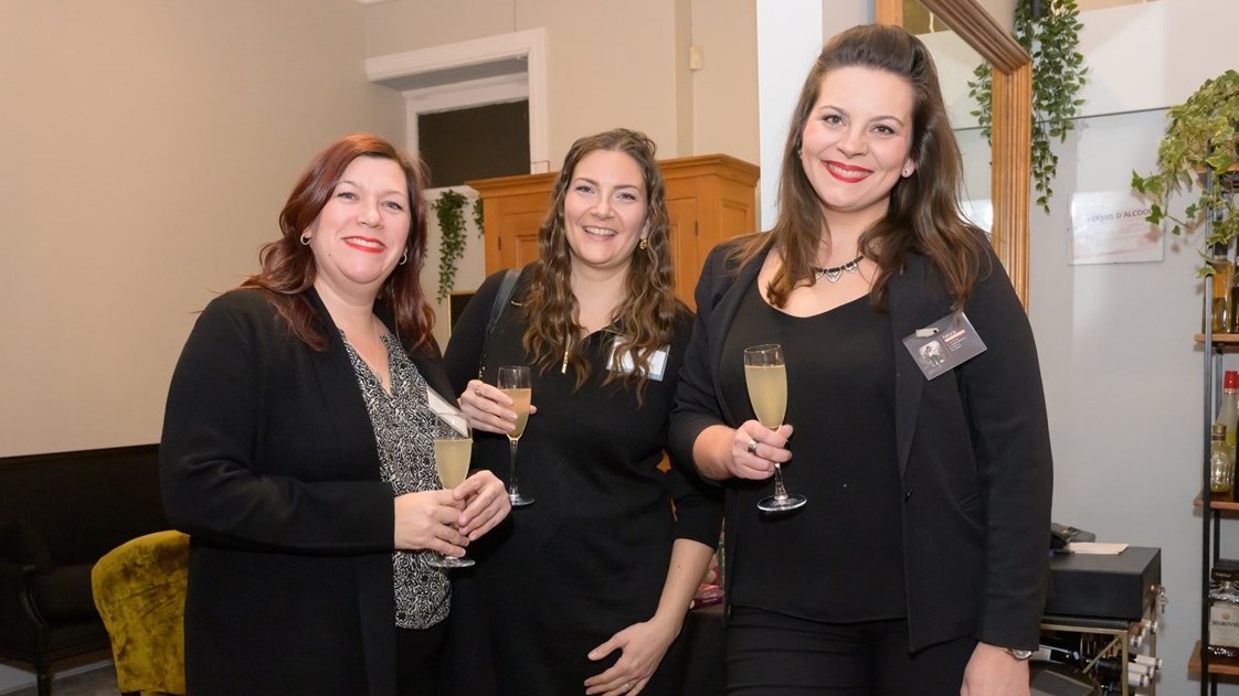 Les femmes d'affaires s'unissent pour l'Hébergement la Passerelle