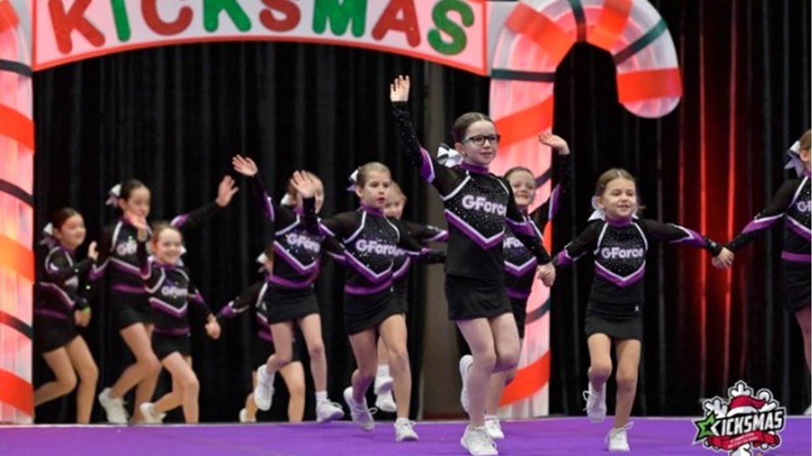 Un bon début de saison pour l'Association de cheerleading G-Force 