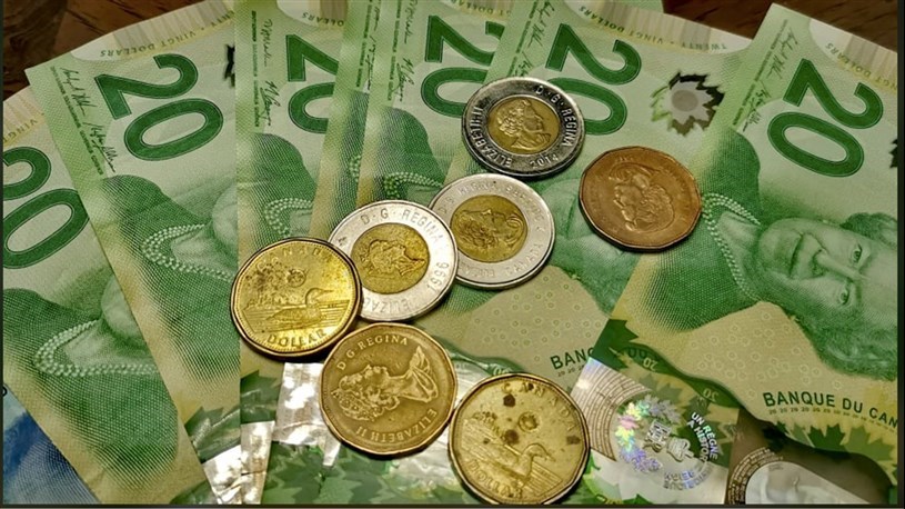 Augmentation du salaire minimum: la population majoritairement en accord