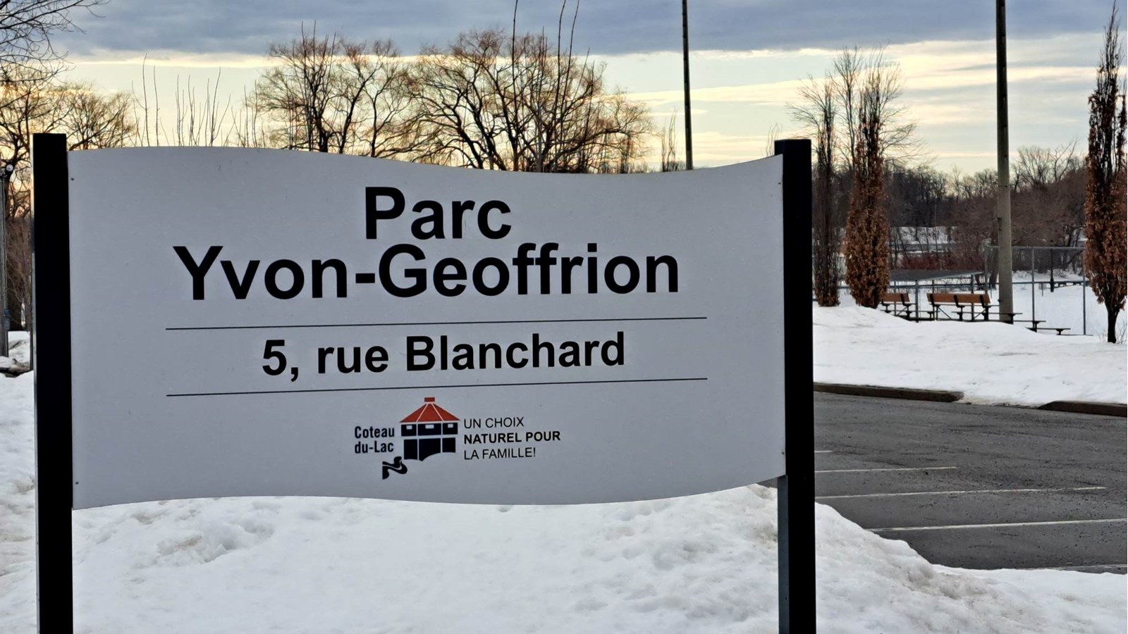 Lors de la saison estivale, le terrain de baseball du parc Yvon-Geoffrion est utilisé chaque jour par Baseball Soulanges