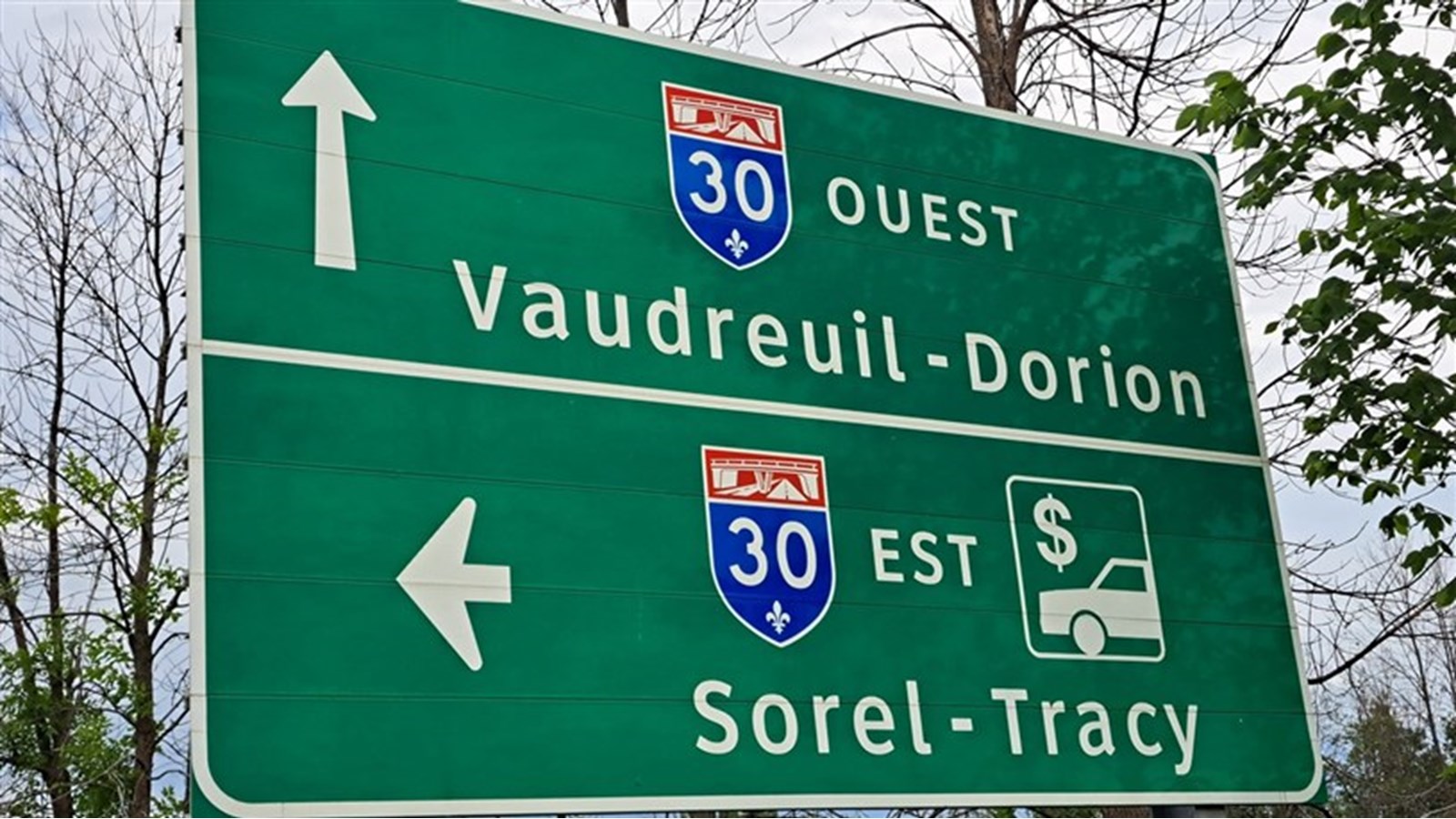 Une succession d'accidents cause la fermeture de l'autoroute 30 