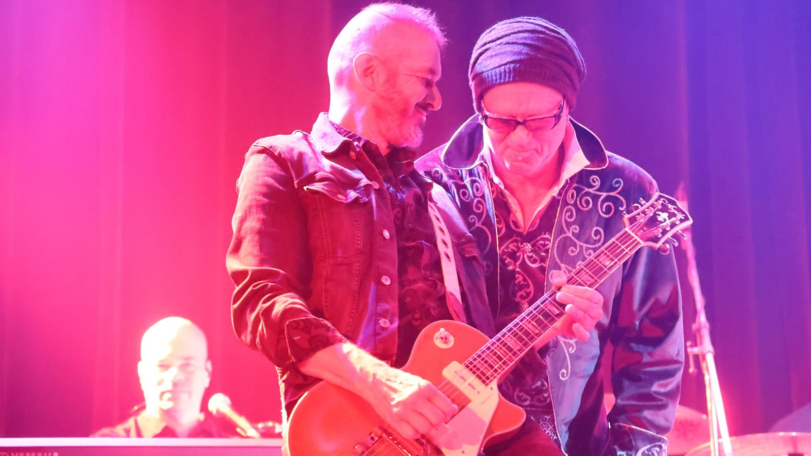 Retour en images sur l'hommage musical à David Bowie