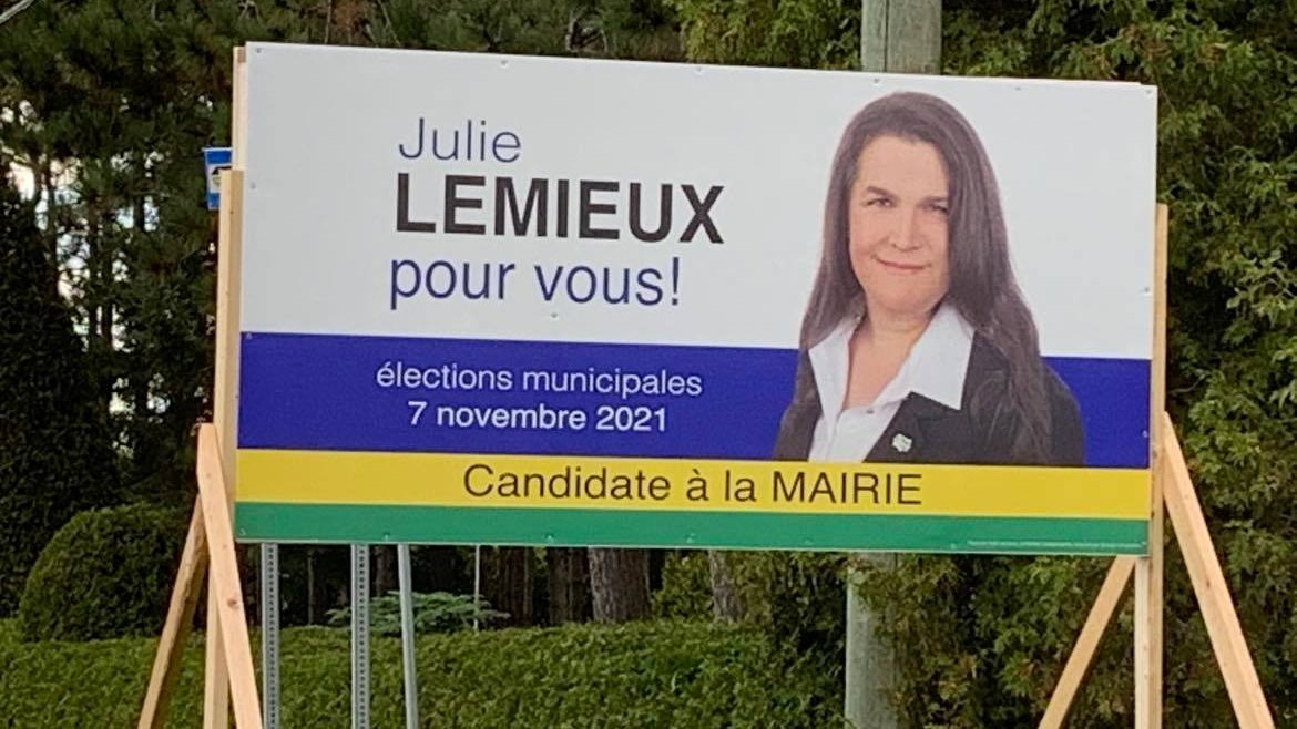 Julie Lemieux au coeur de l'exposition Unique en son genre