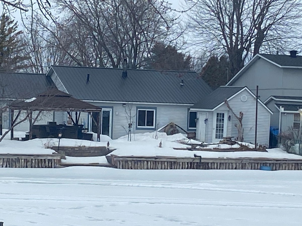 Canaux : Saint-Zotique ne délivrera plus de permis