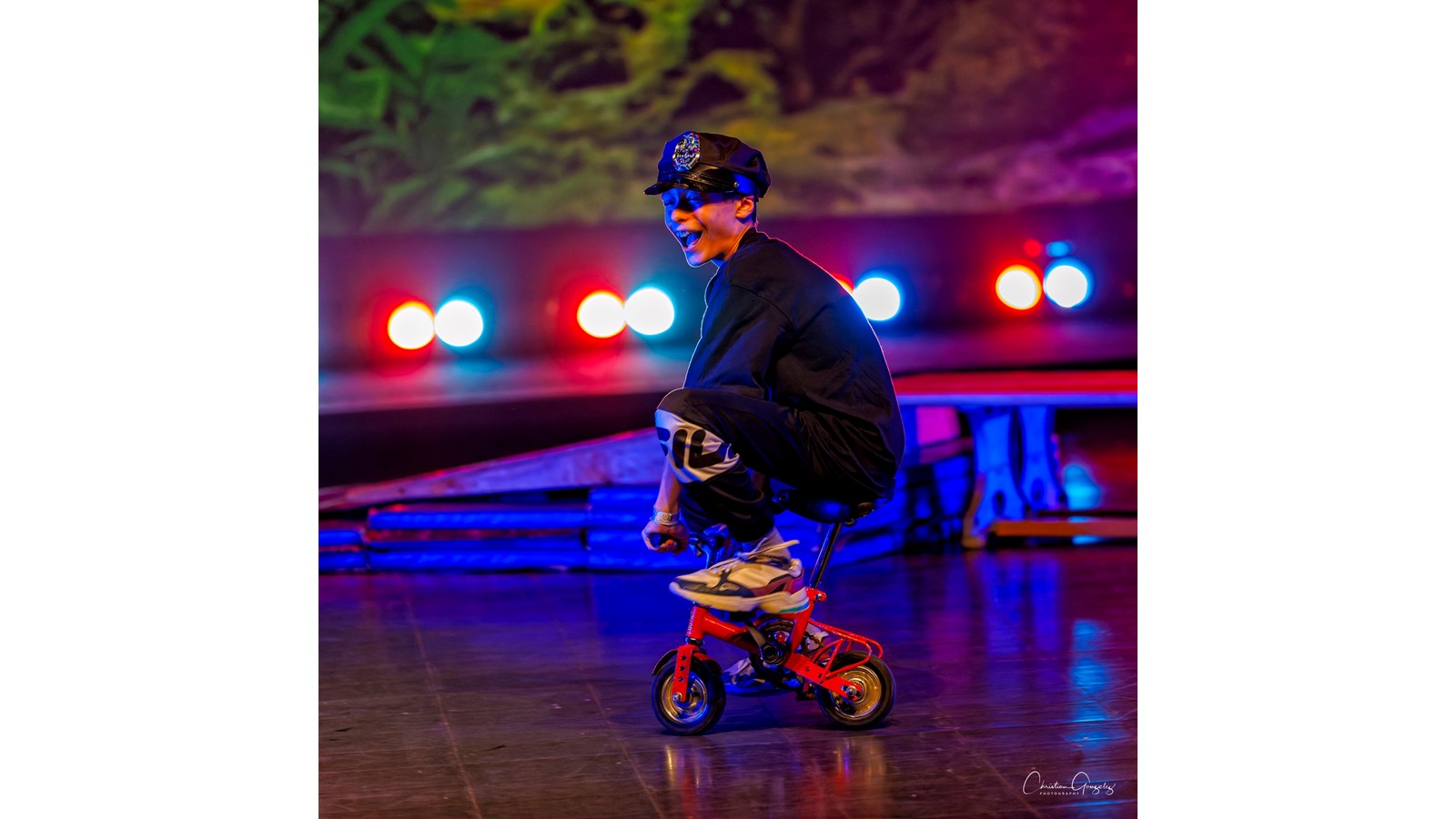 Un spectacle de cirque spatial pour les élèves de l'école Brind'Amour