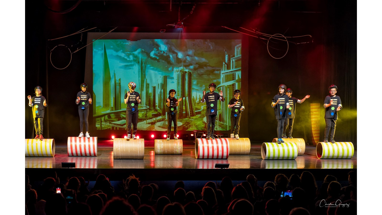Un spectacle de cirque spatial pour les élèves de l'école Brind'Amour