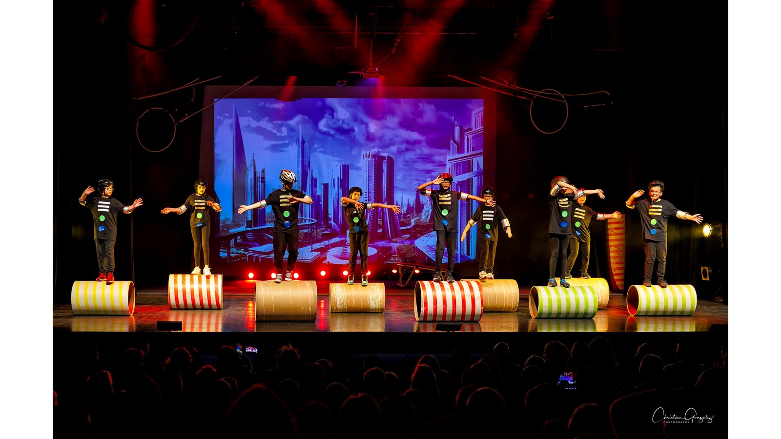 Un spectacle de cirque spatial pour les élèves de l'école Brind'Amour