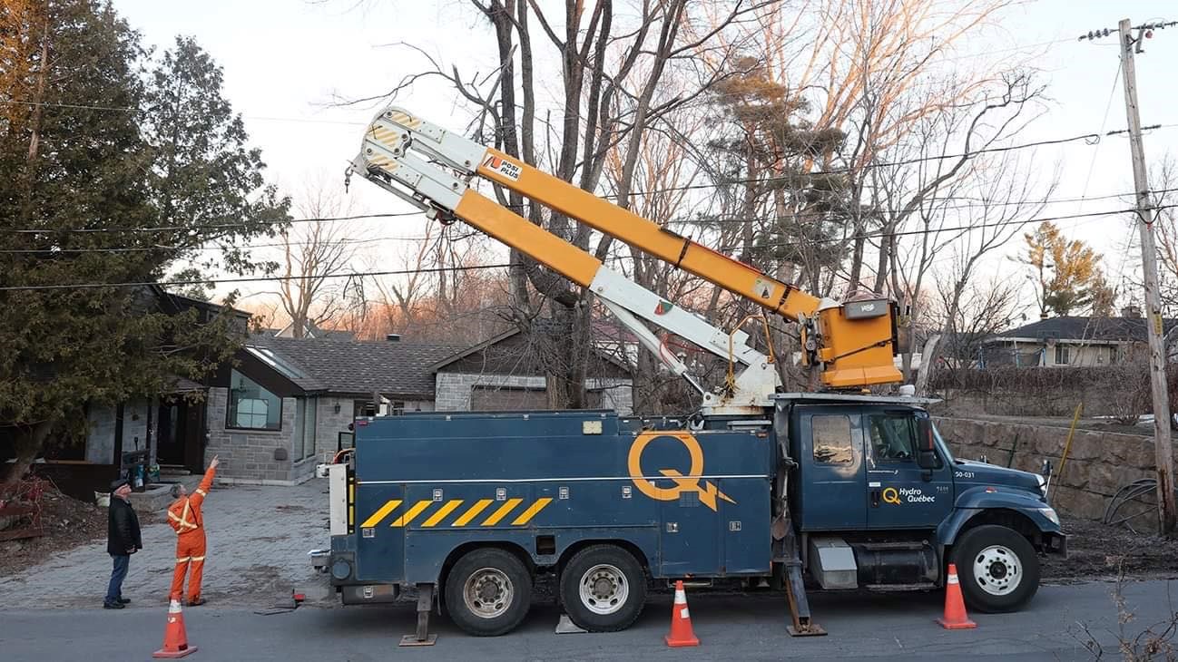 « Vous voyez les branches? Chaque branche est une panne », un monteur de lignes chez Hydro-Québec