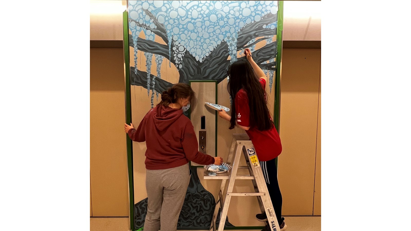 Les murales «Arbres de vie» sont créées à l'hôpital Sainte-Anne