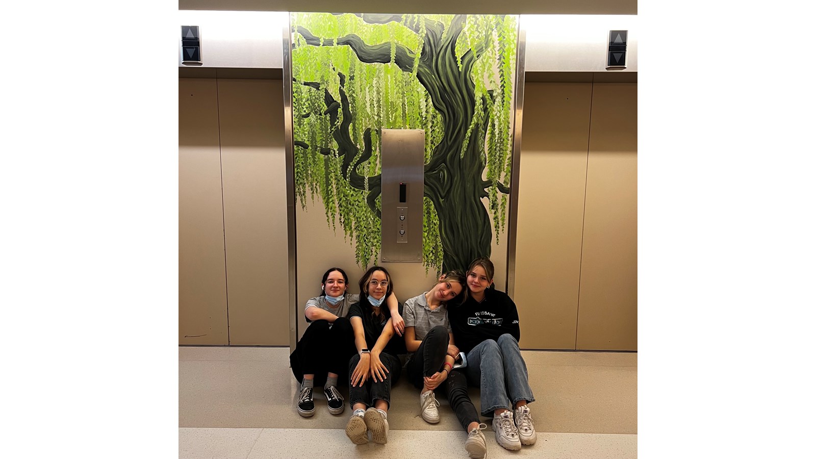 Les murales «Arbres de vie» sont créées à l'hôpital Sainte-Anne