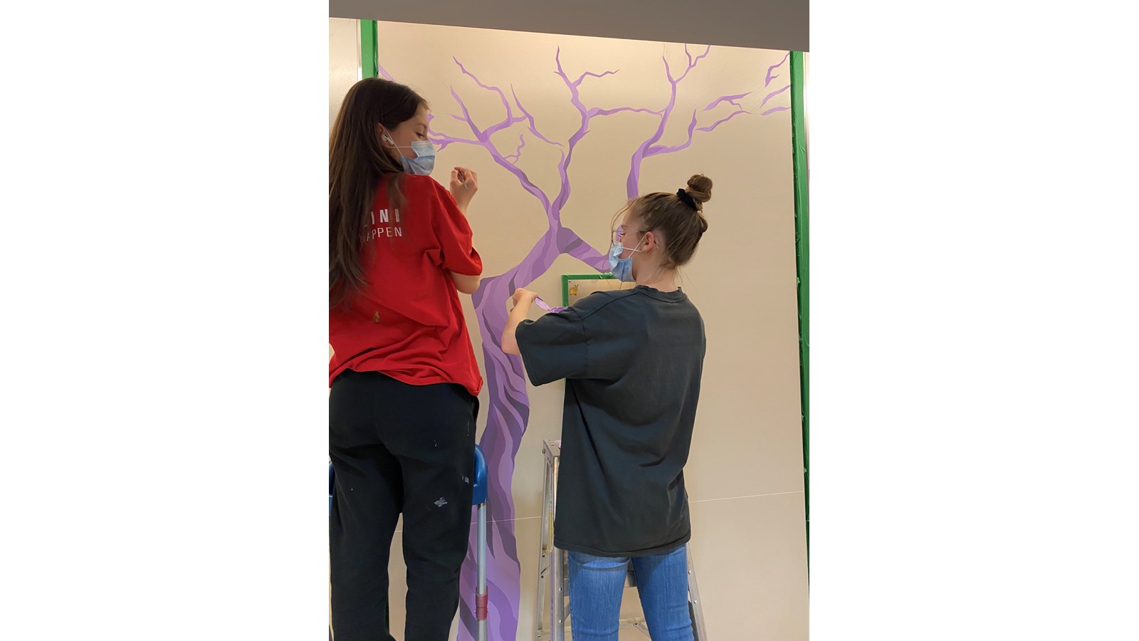Les murales «Arbres de vie» sont créées à l'hôpital Sainte-Anne