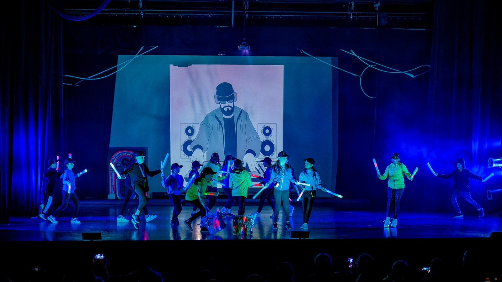 Retour en images sur le spectacle de cirque de l'école primaire Harwood