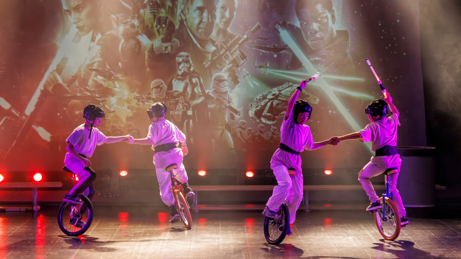 Festi-Cirque: un spectacle rythmé pour les élèves de l'école primaire des Étriers