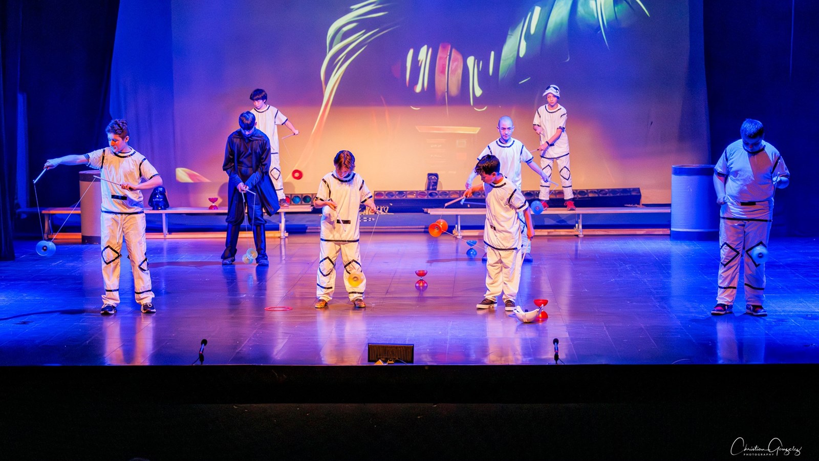 Festi-Cirque: un spectacle rythmé pour les élèves de l'école primaire des Étriers