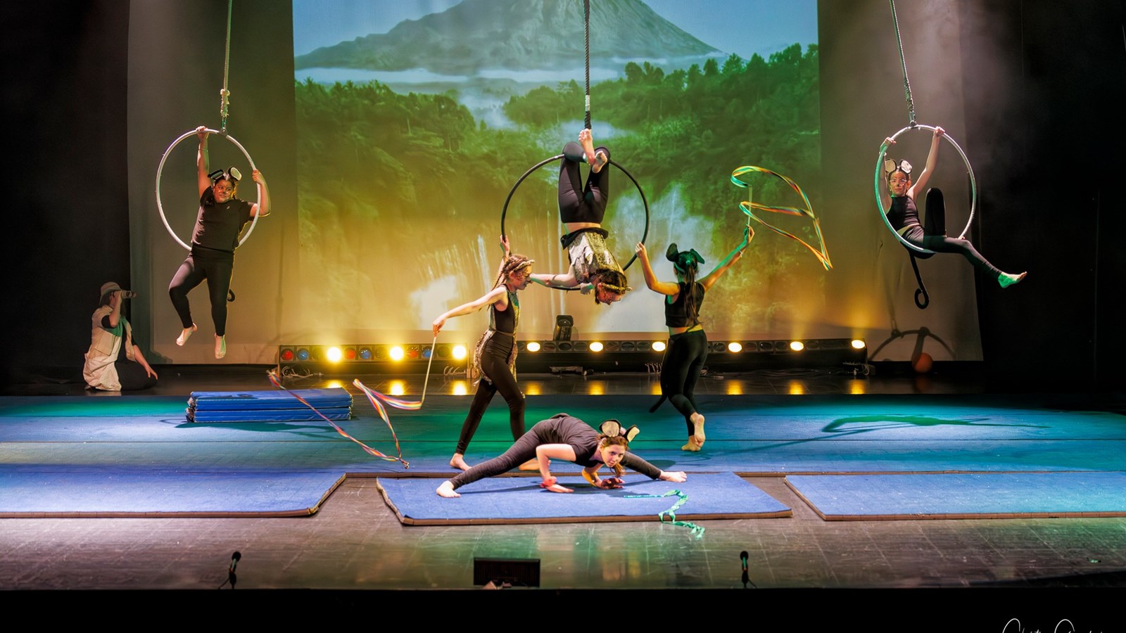 Festi-Cirque: un spectacle rythmé pour les élèves de l'école primaire des Étriers
