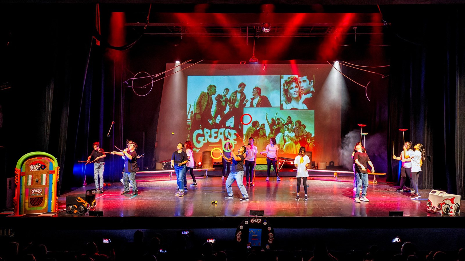 Festi-Cirque: un spectacle sur des airs disco pour l'école François-Perrot 