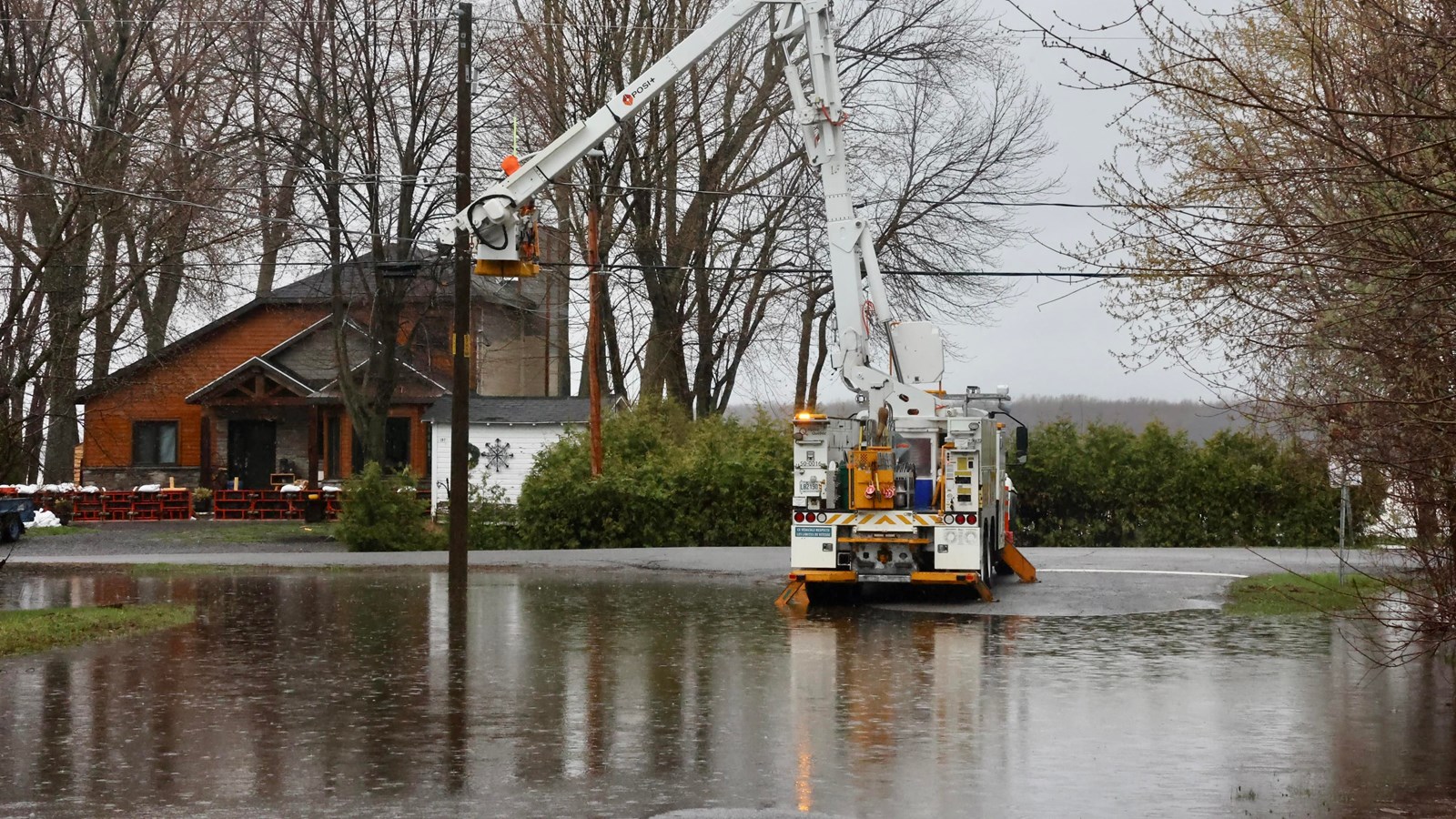 Le niveau de l'eau continue de monter à Rigaud