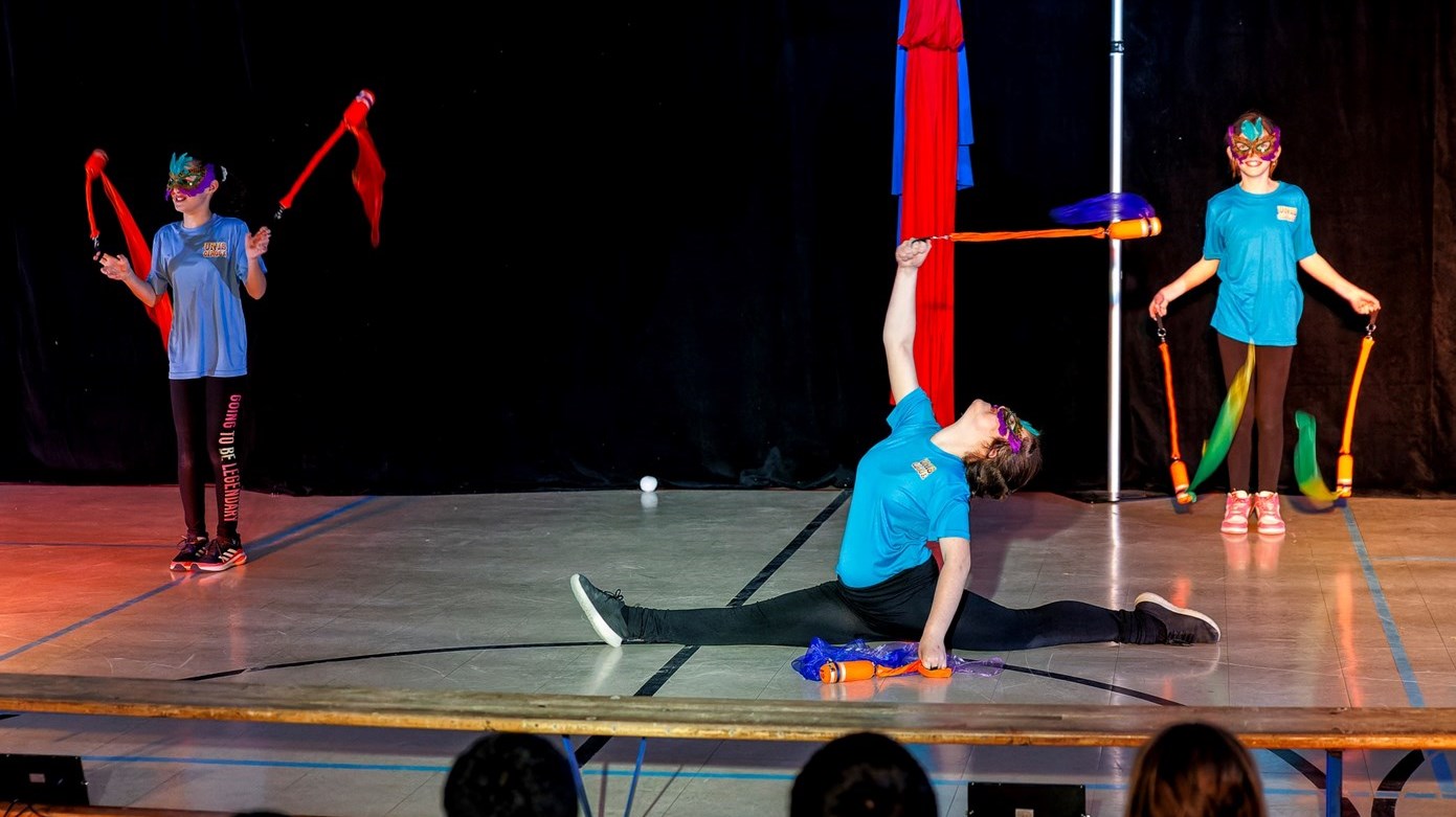 Festi-Cirque: trois représentations hautes en couleurs pour l'école Virginie-Roy
