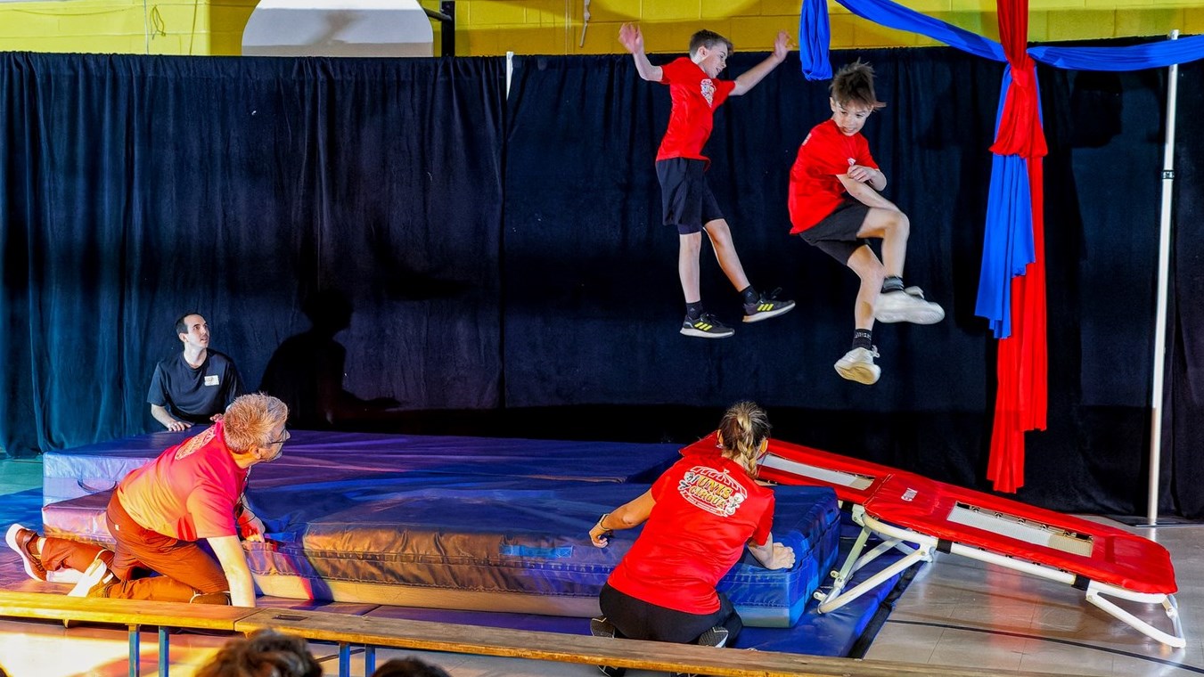 Festi-Cirque: trois représentations hautes en couleurs pour l'école Virginie-Roy