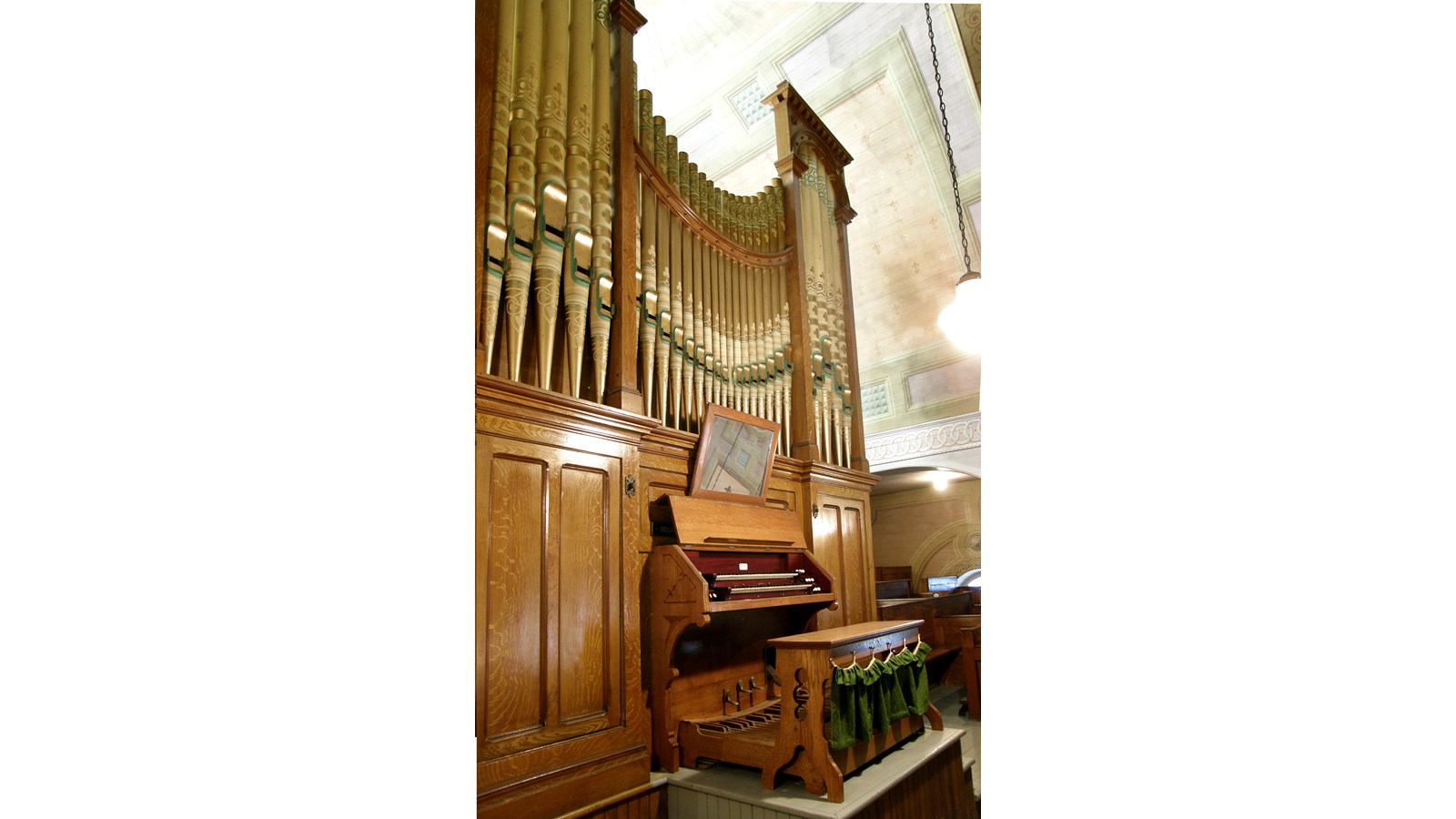 Invitation le 7 mai à un concert à l'orgue avec l'assistant organiste de la Basilique Notre-Dame