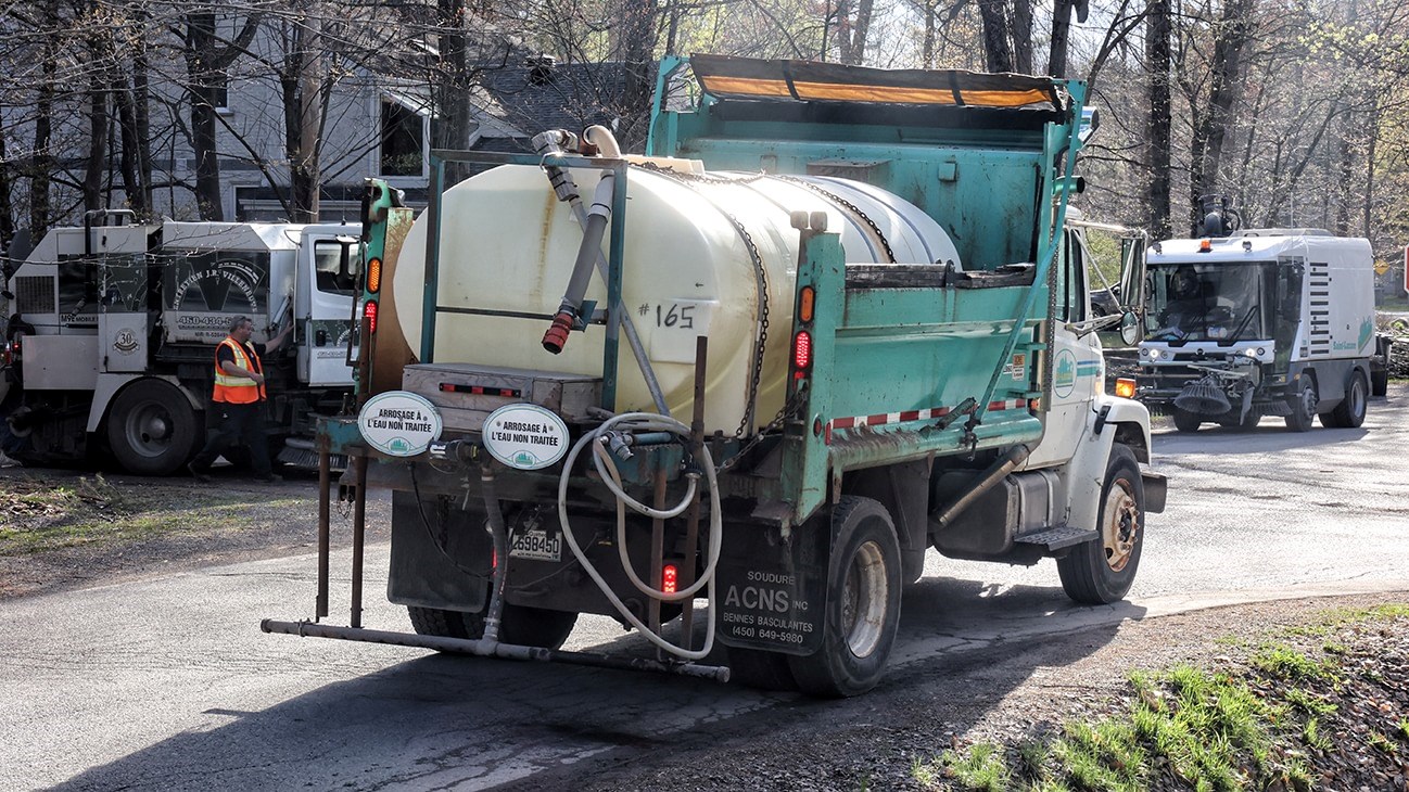 Exclusif: Lavage de rues à l'eau potable à Saint-Lazare