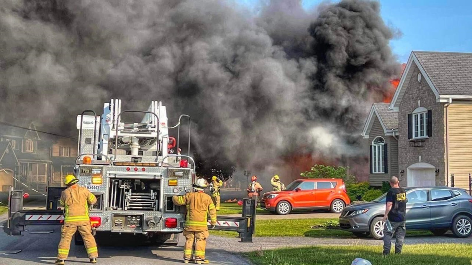 Un incendie majeur cause une panne électrique à Saint-Zotique 