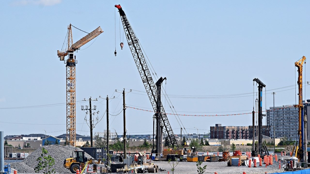 Construction of the new Vaudreuil-Soulanges hospital in Vaudreuil-Dorion on June 3.